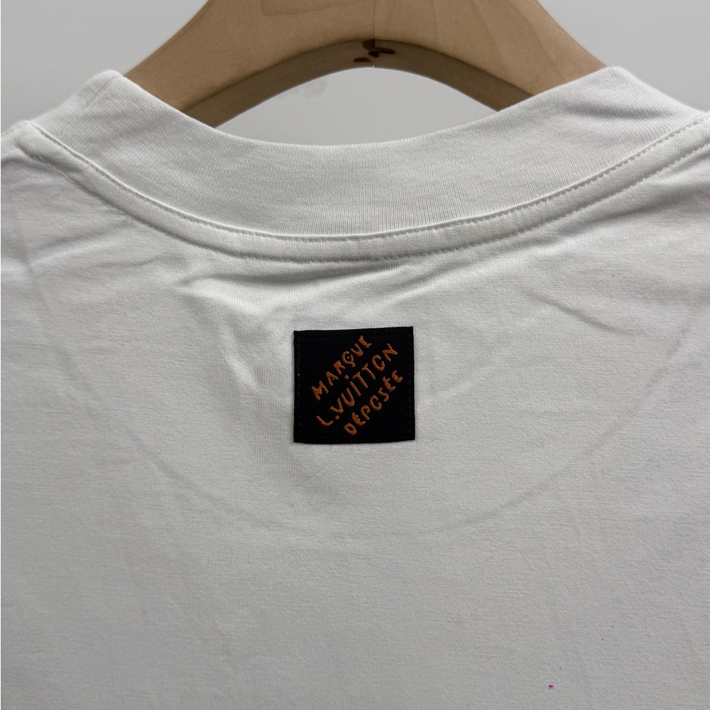 Louis Vuitton White Embroidered Script Logo T-Shirt - Picture 7 of 7